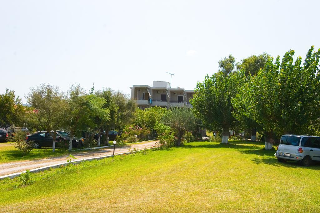 Apartments Skardoutsou Agiokampos  Exterior photo